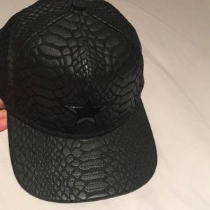 Black baseball cap by Gents